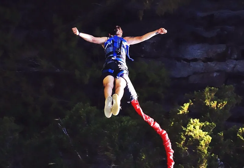 Bungee Jumping