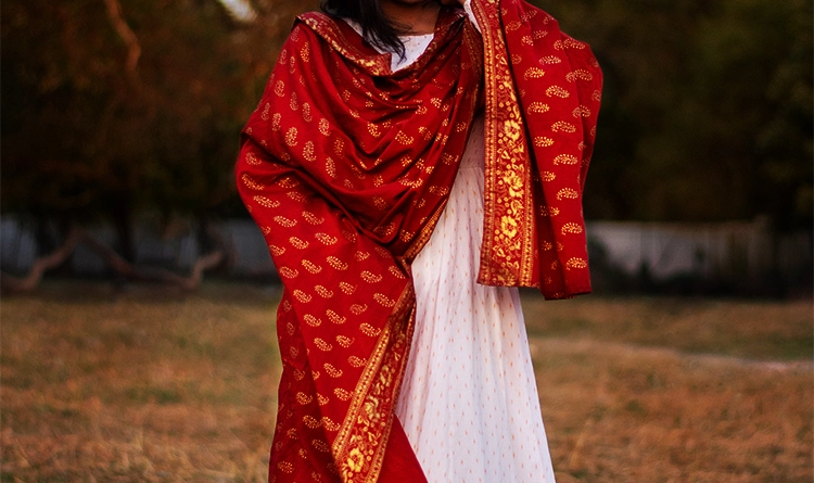 BTHIKIRI Odisha Sambalpuri Handloom Ikat Women's Cotton Saree, Odisha  Handloom Handmade Pure Cotton Khandua Saree, Ikkat Orissa Traditional  Handloom Saree Without Blouse (Green, BTHI 156) : Amazon.in: Fashion