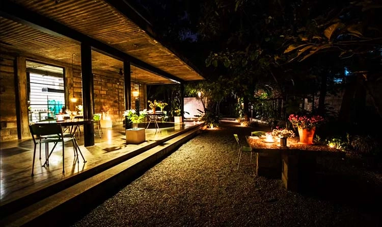 06. Grasshopper Restaurant