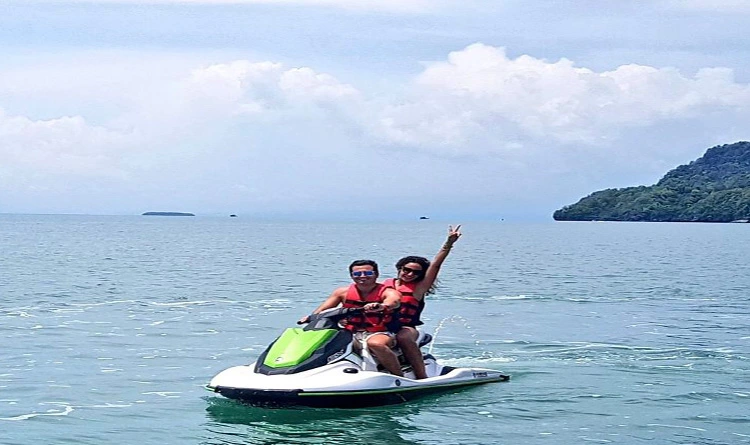 03. Jet Skiing
