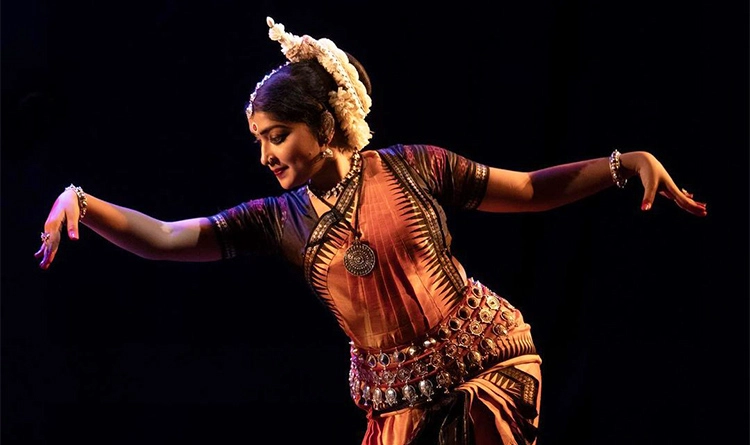10 Popular Traditional Dresses in Odisha: Culture Guide