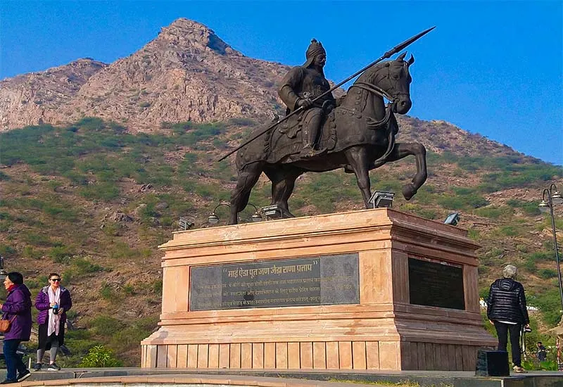05. Prithvi Raj Smarak