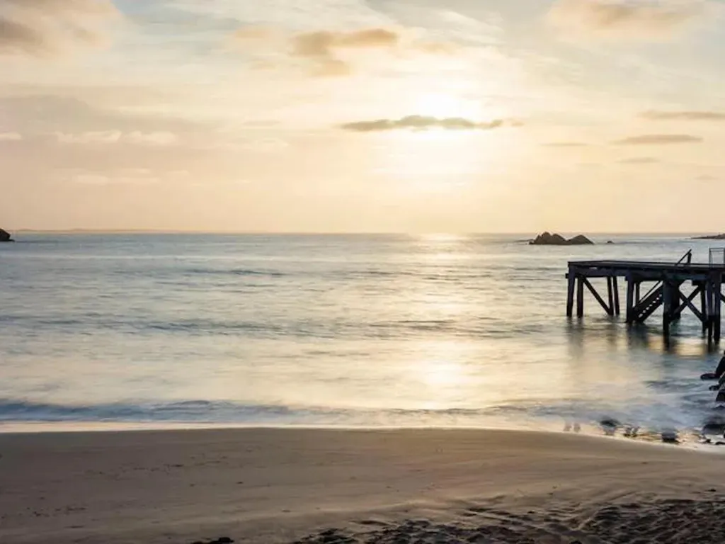 15. Elliot Beach