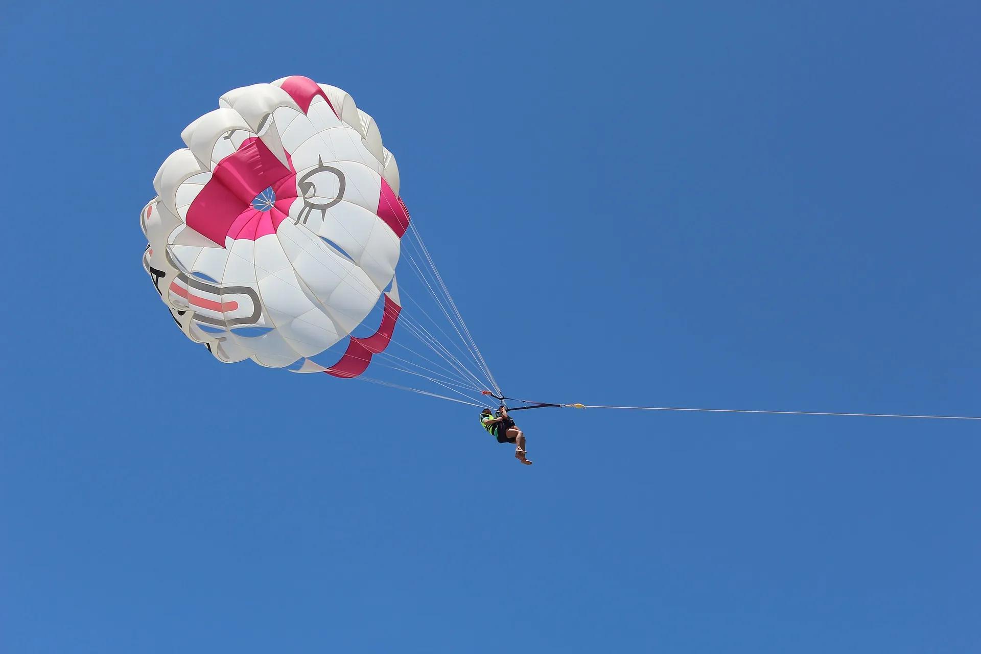 04. Parasailing - Fly High