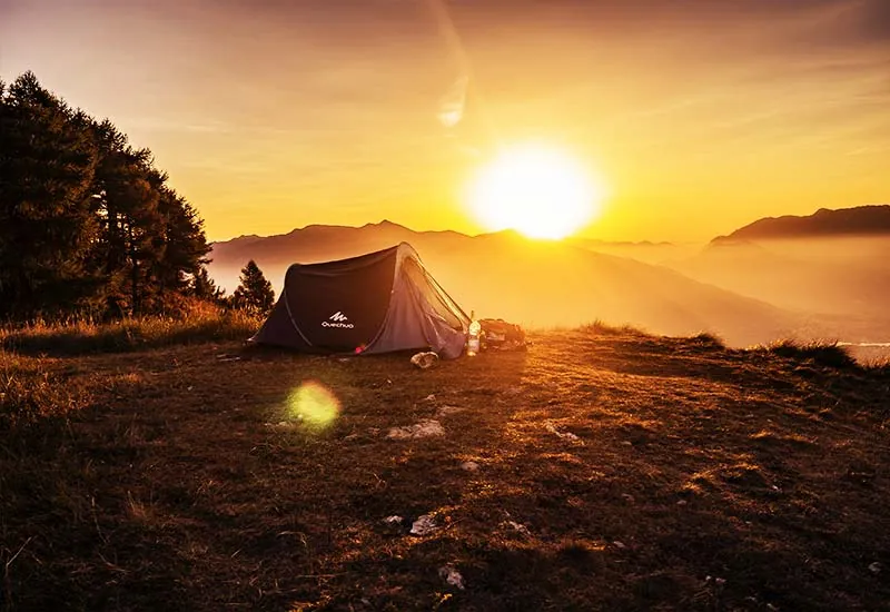 04. Camping