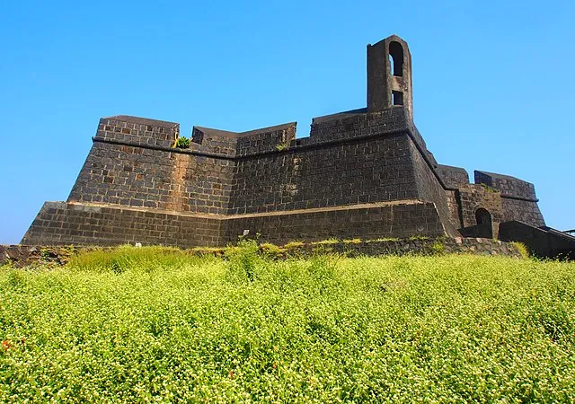 07. Worli Fort