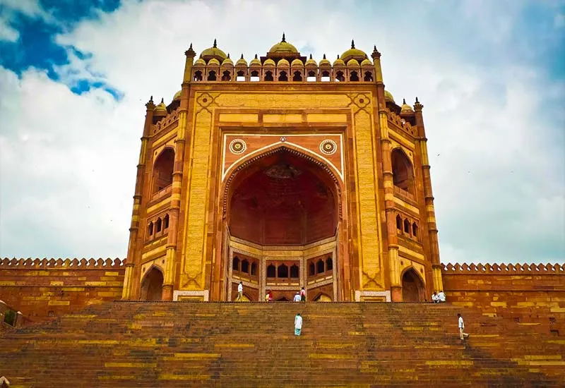 09. Buland Darwaza