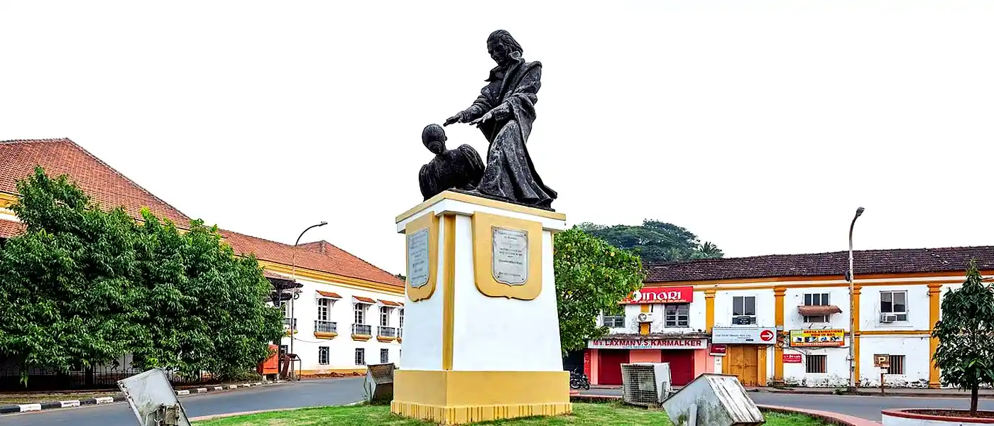 A Guide to Statue of Abbe Faria In Goa