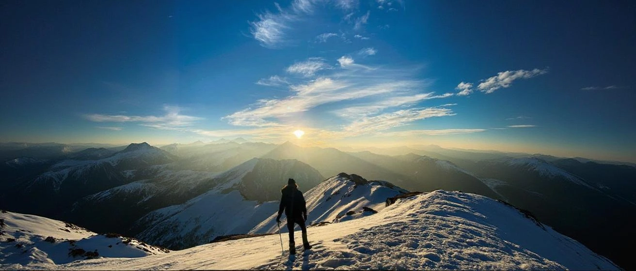 Best Time to do Kedarkantha Trek: A Comprehensive Comparison