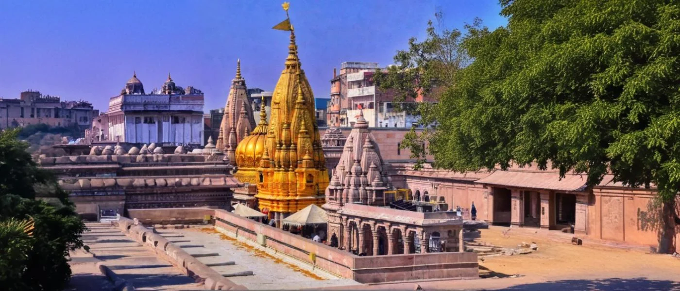 10 Must - Visit Attractions in Varanasi