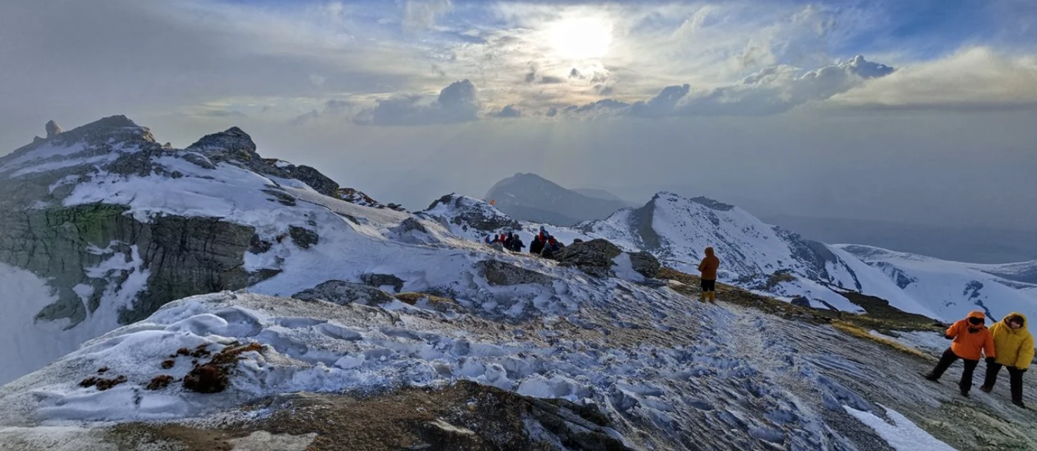 The Contrast between Kedarkantha Trek & Har ki Dun Trek
