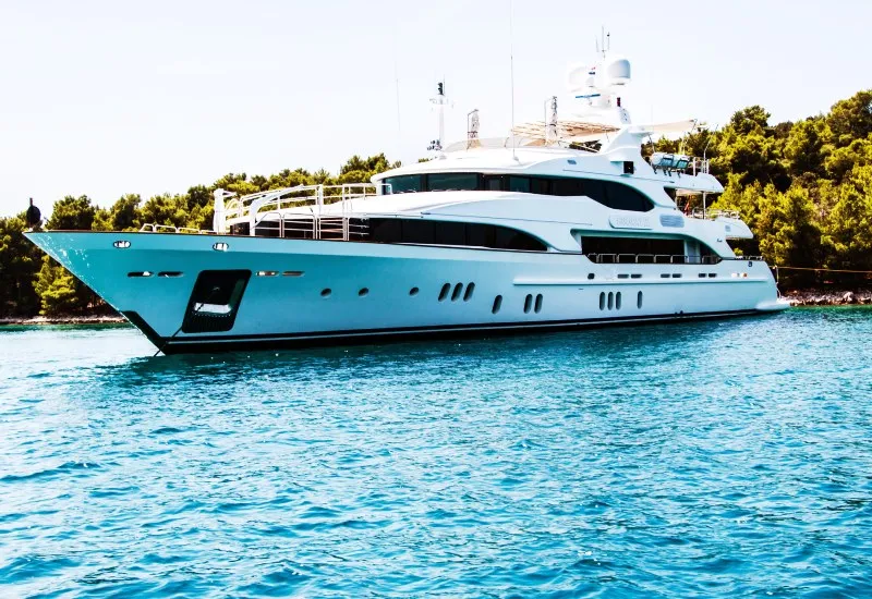 Looking for Luxury? Set Sail on a Yacht in Goa!