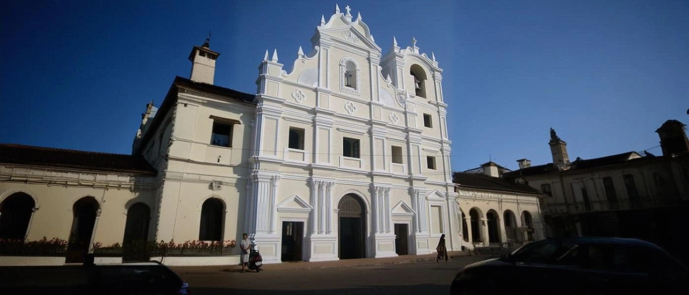 A Guide to Santa Cruz Church