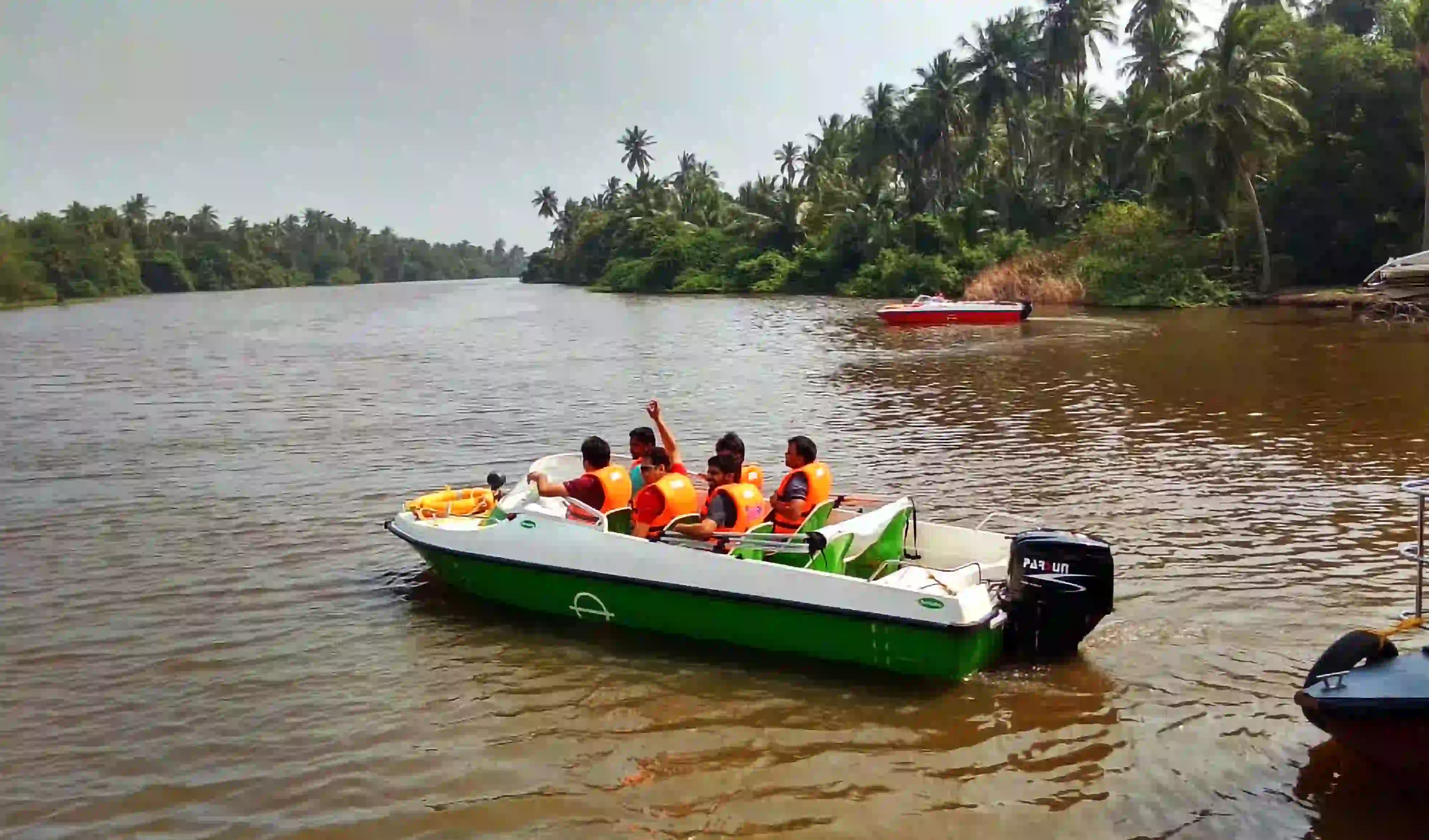 Speed Boat Ride in Pondicherry, Tamil Nadu