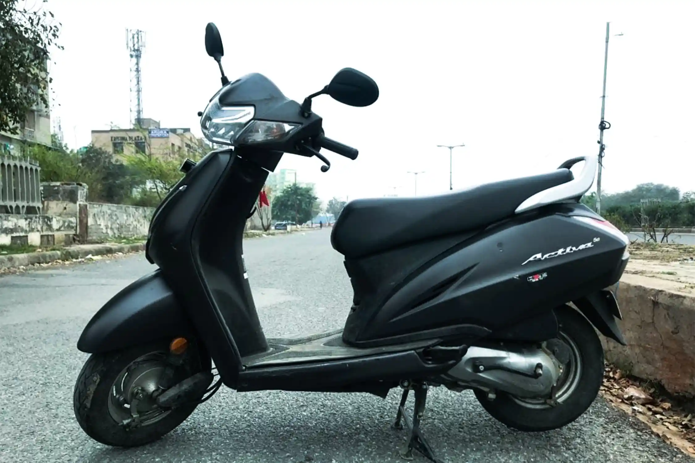 Scooty Rental in Varanasi