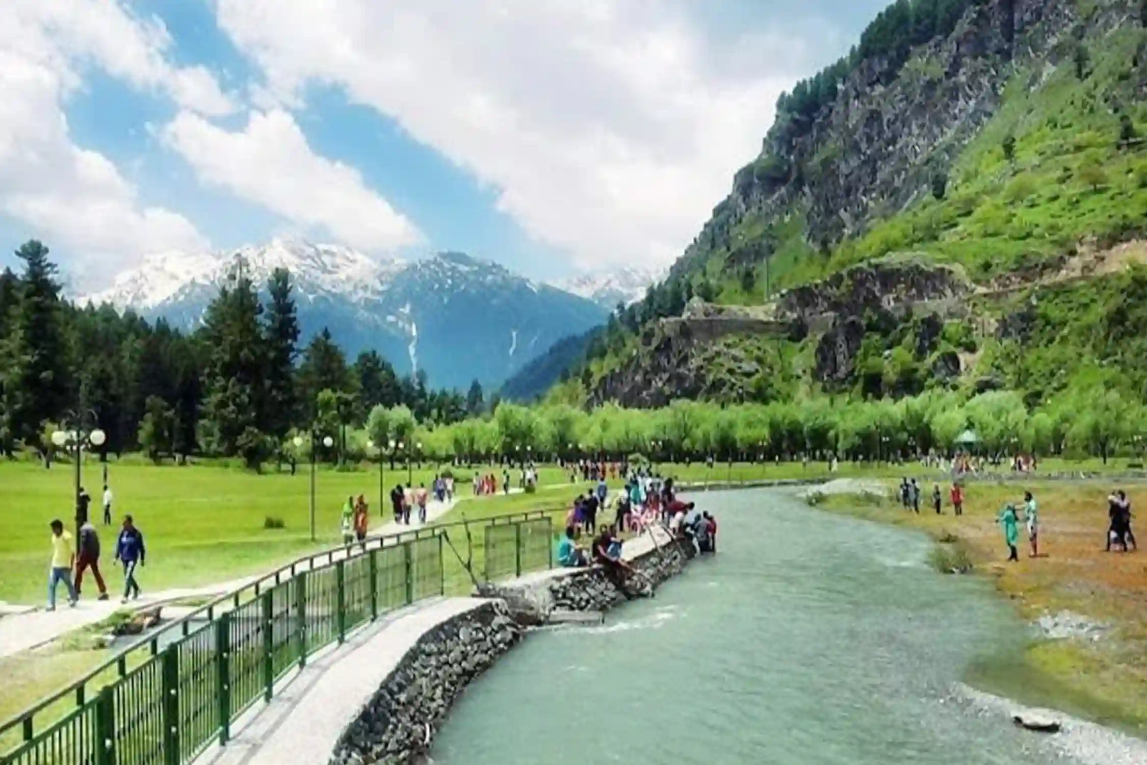 One Day Srinagar to Betaab Valley Sightseeing Trip
