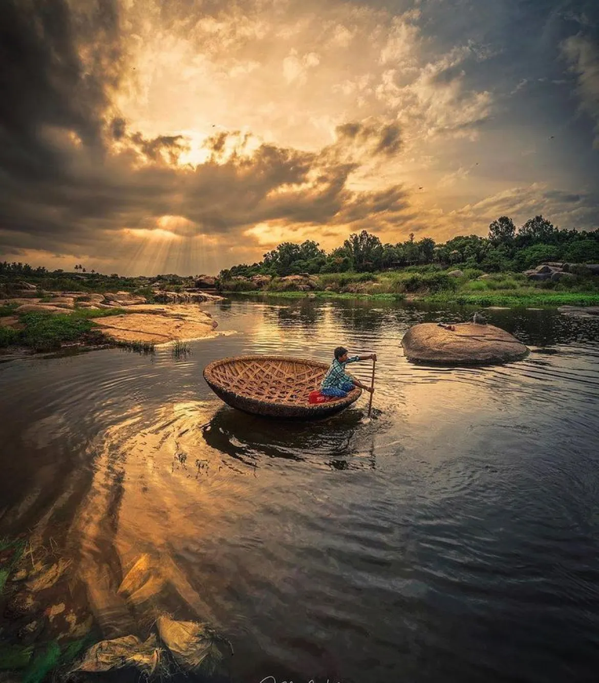 Coracle Ride in Angamoozhy