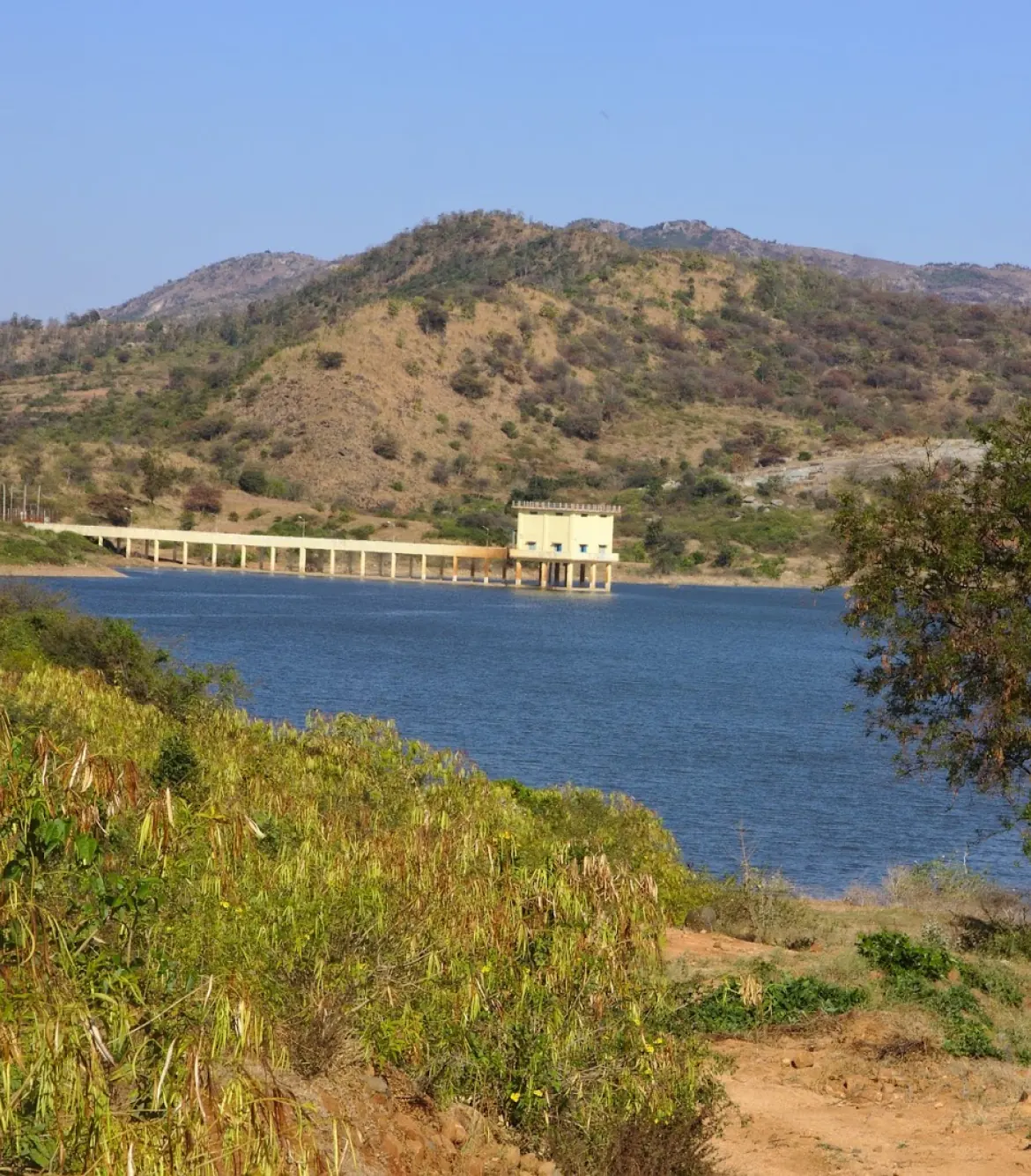 Gudibande Fort and Jakkalamadugu Dam Day Trip