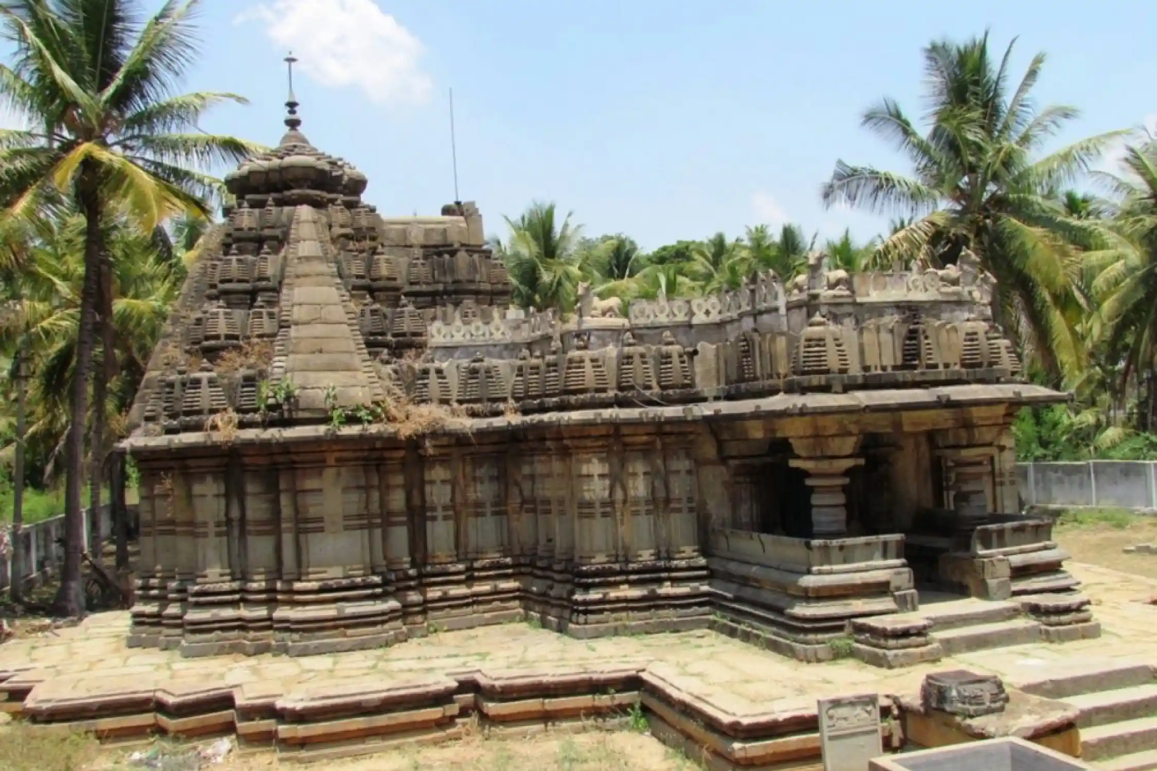 Day Trip to Turuvekere Hoysala Temples and Lakes