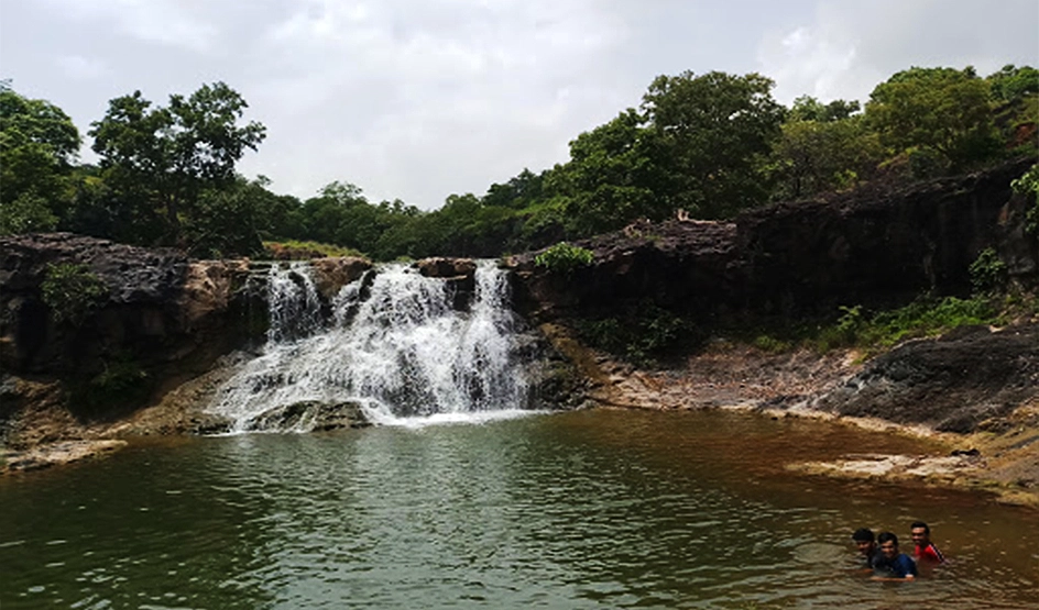 Bamniya Kund Waterfall Trek, Indore
