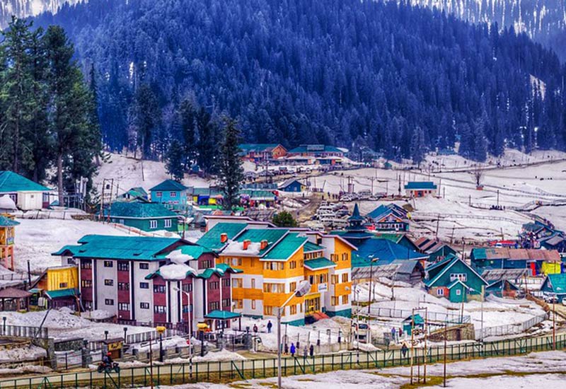 Luxury in the Lap of Kashmir Valley