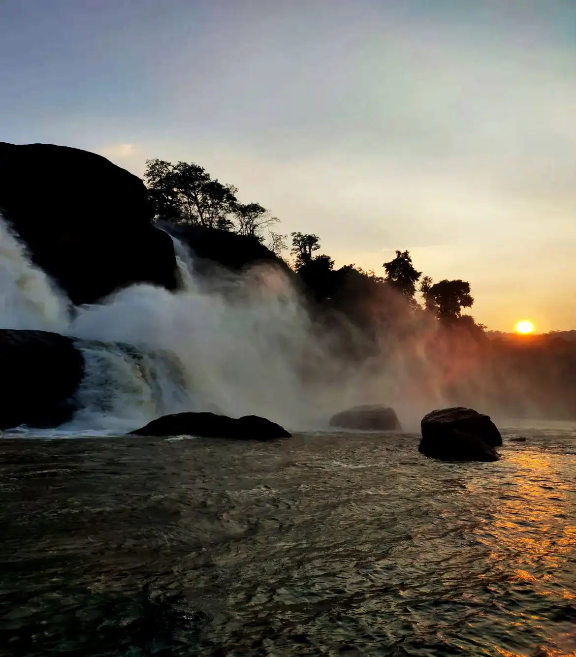 One Day Kochi to Athirappali Waterfalls Trip
