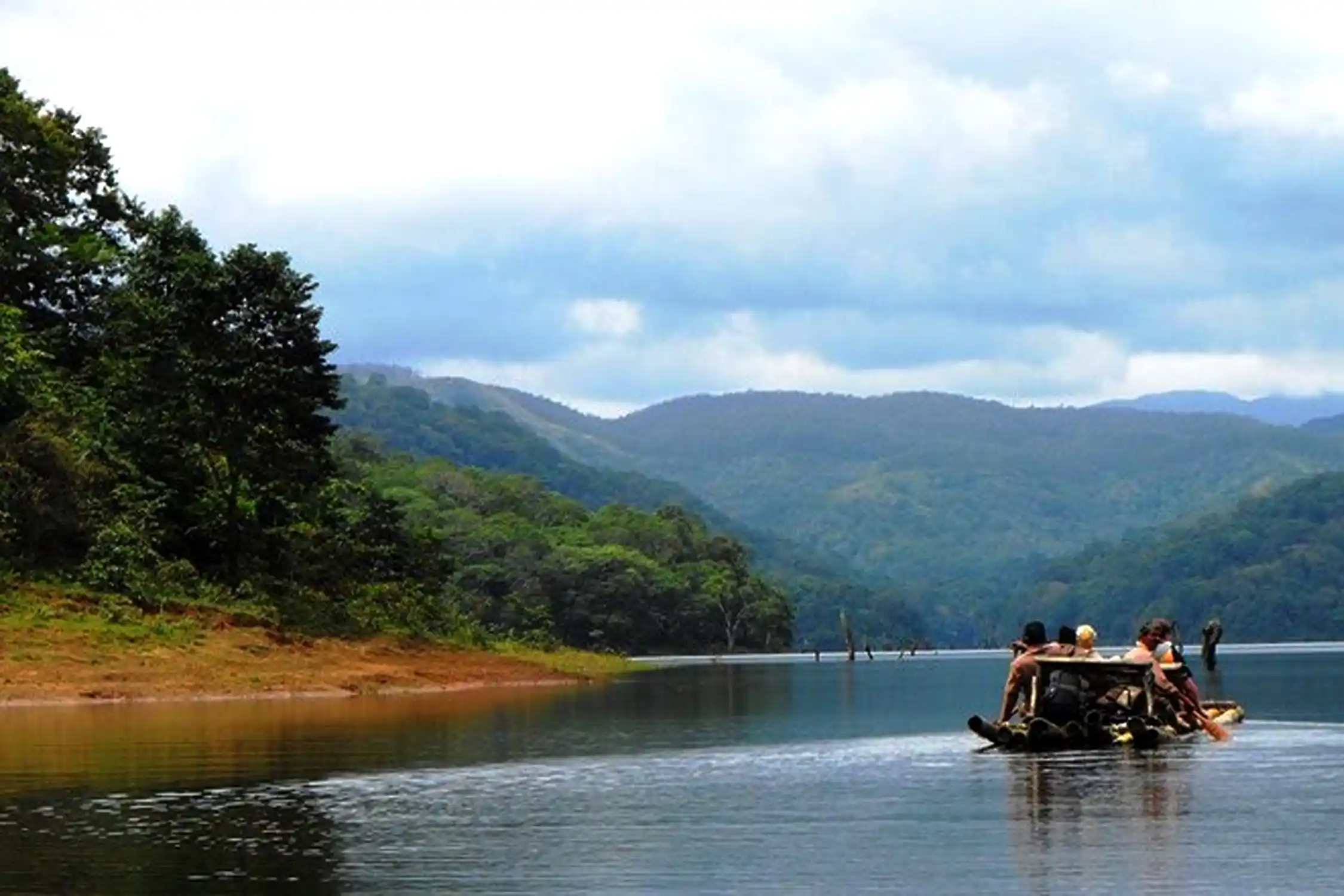 One Day Kochi to Thekkady Trip