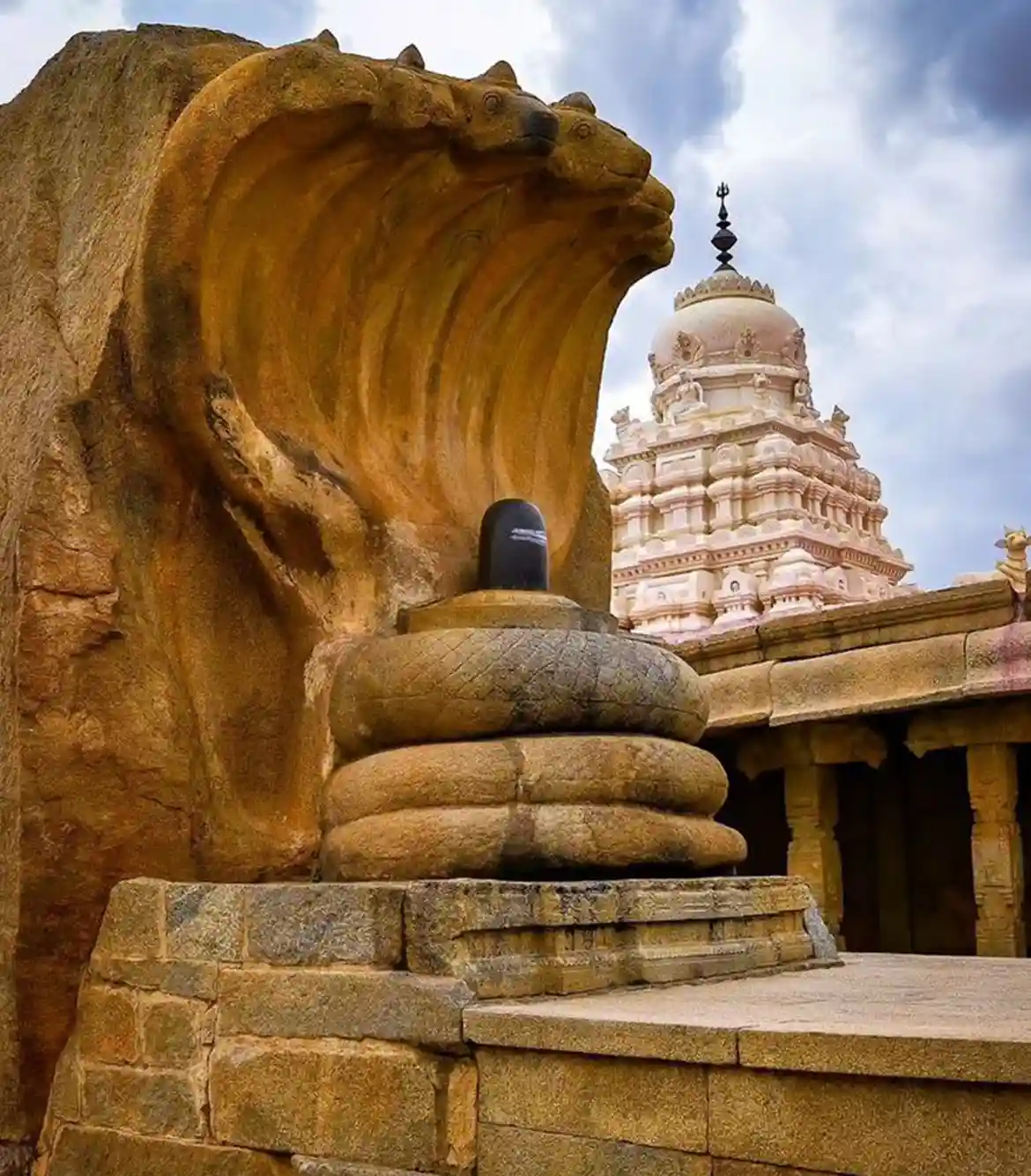 Lepakshi Day Trip from Bangalore