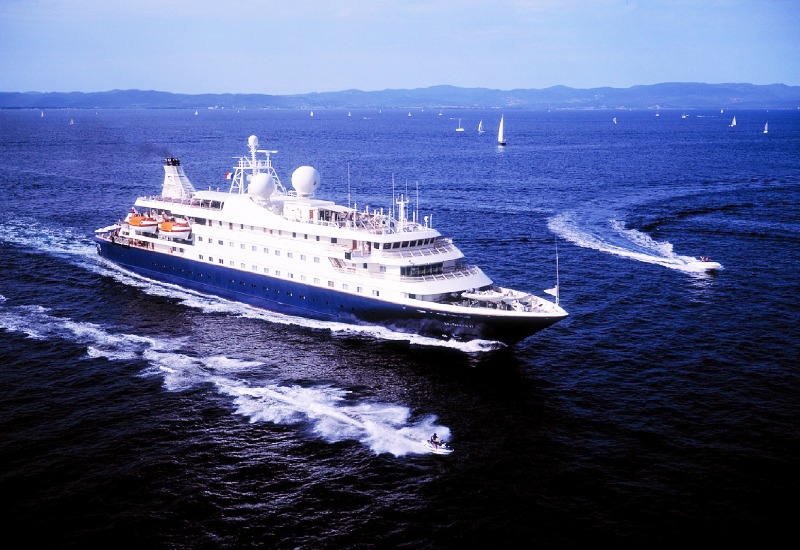 Luxury Cruise In Panjim