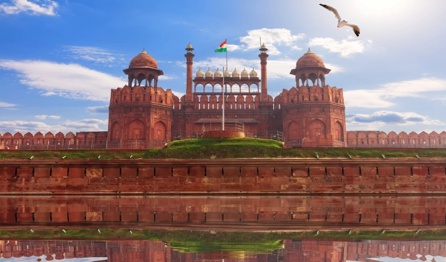 One-Day Taj Mahal Sunrise Tour from Delhi by Car