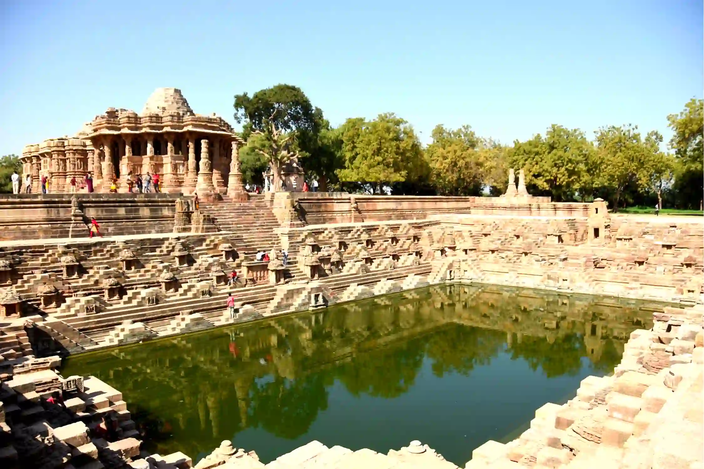 One Day Ahmedabad to Modhera Trip