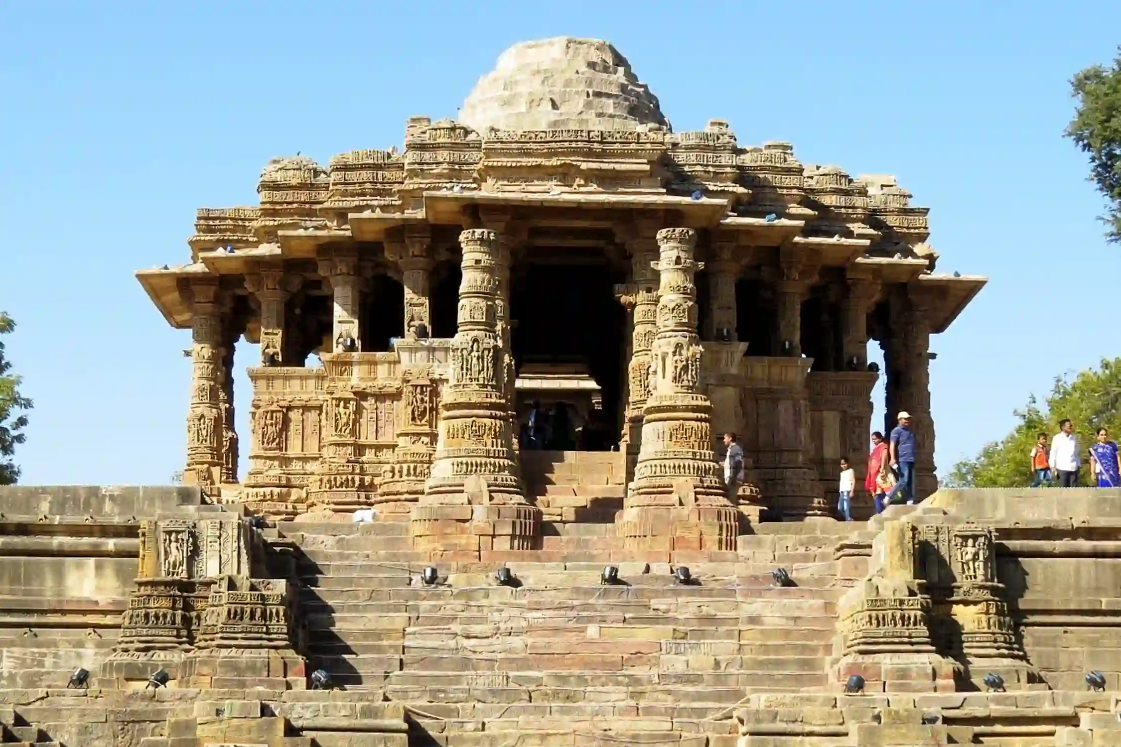 One Day Ahmedabad to Modhera Trip