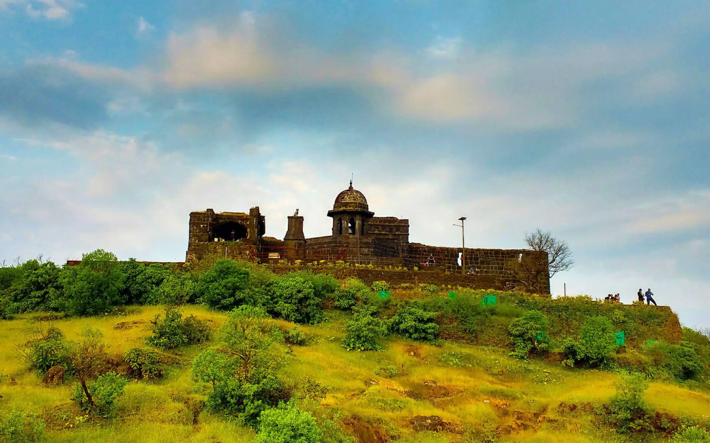 One Day Mumbai to Raigad Fort Trip by Cab