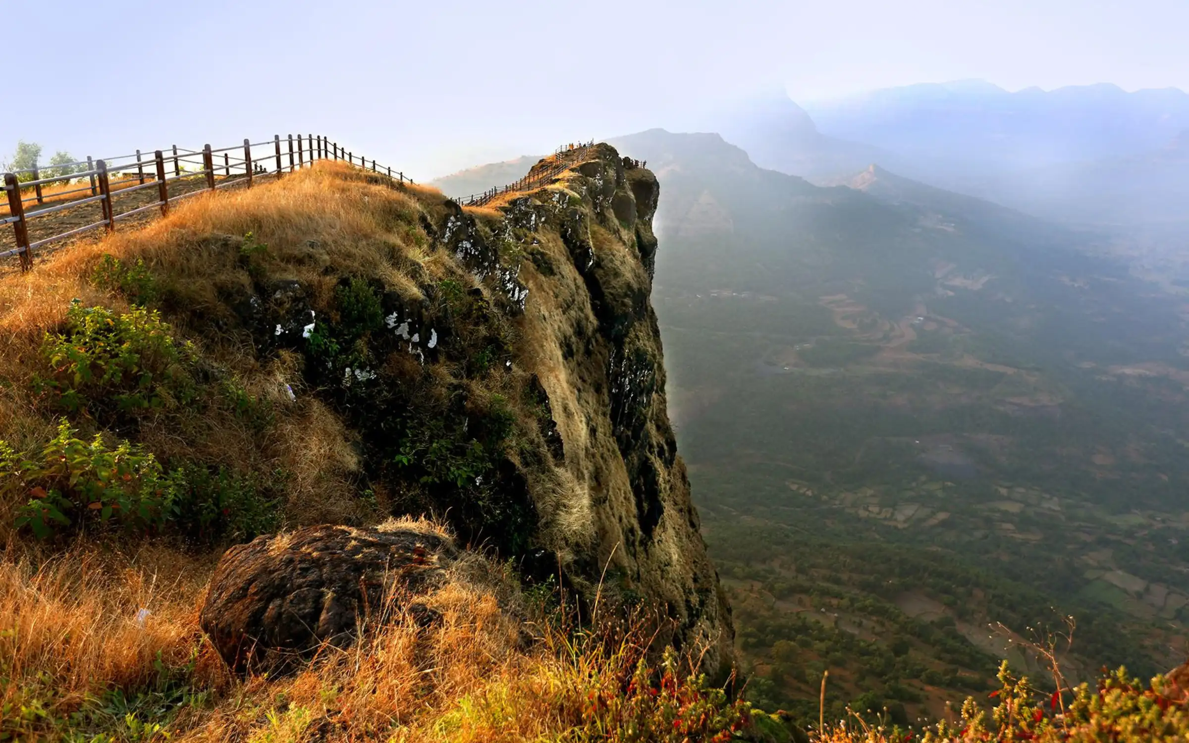 One Day Mumbai to Raigad Fort Trip by Cab