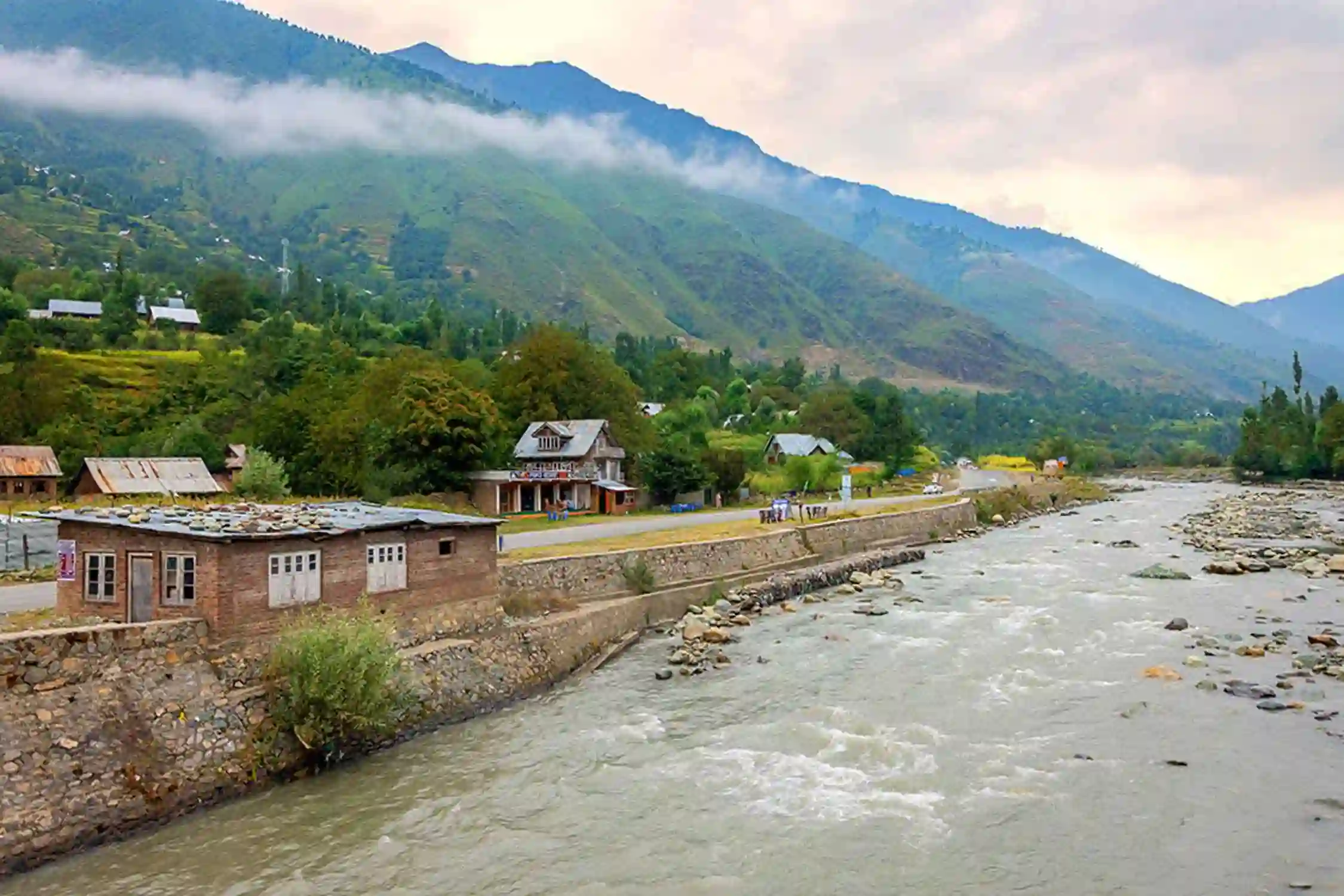 One Day Srinagar to Sonamarg Sightseeing Trip