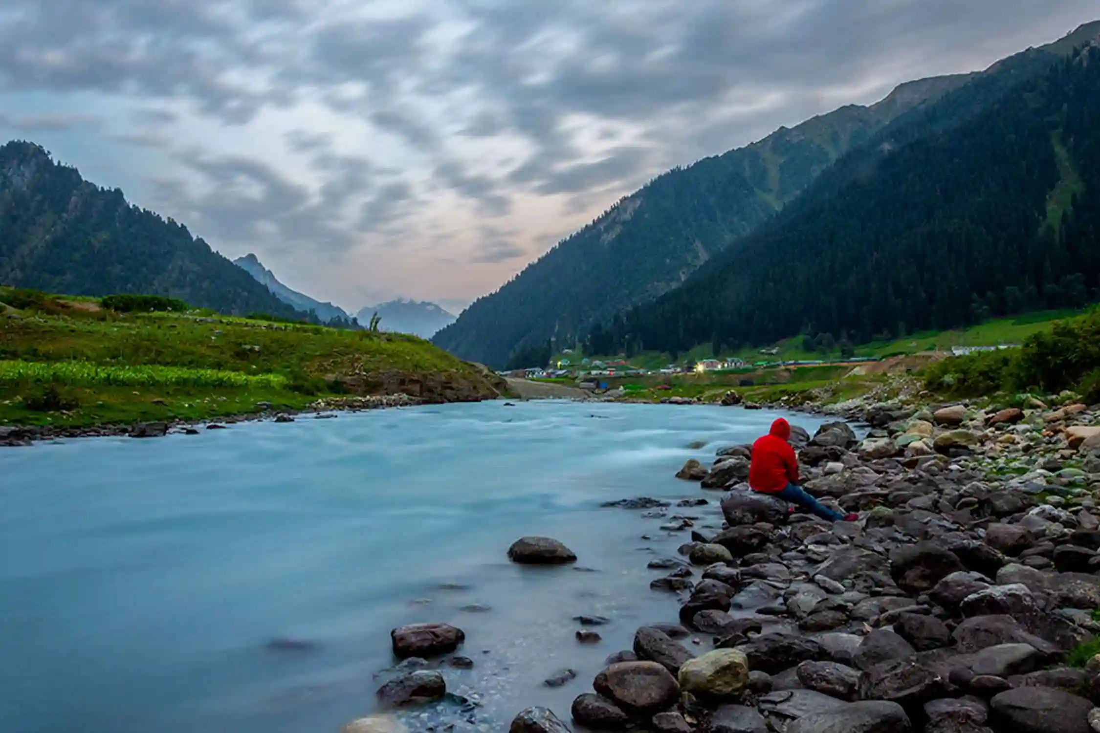 One Day Srinagar to Sonamarg Sightseeing Trip