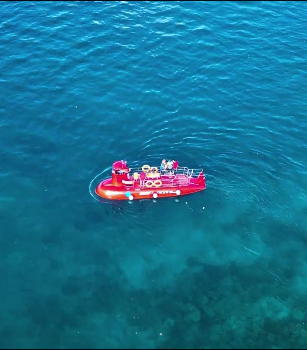 Semi Submarine in North Bay