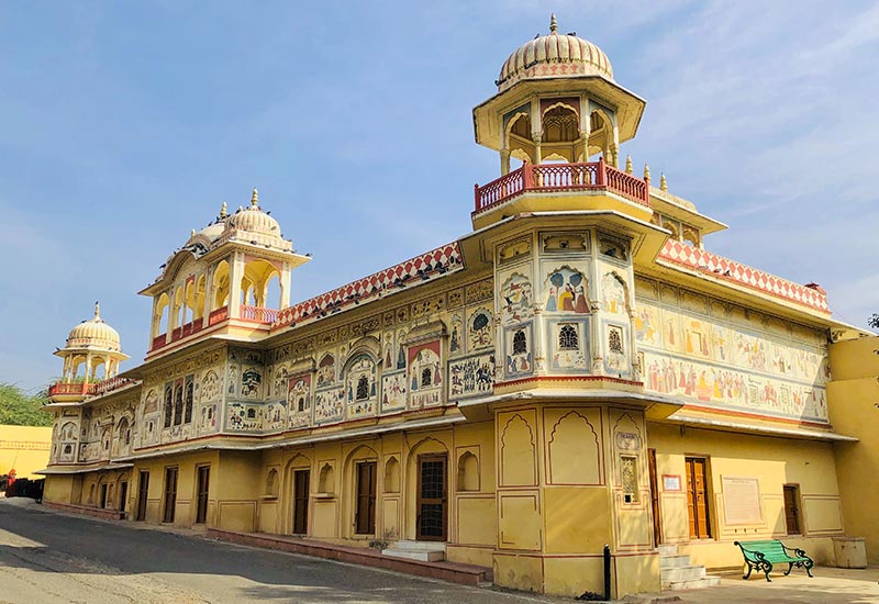 Delhi to Jaipur Tour Package by Bus