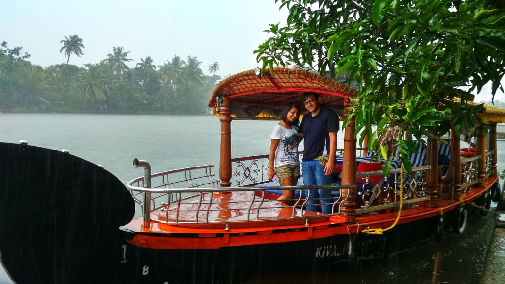 Shikara Boat Ride in Alappuzha