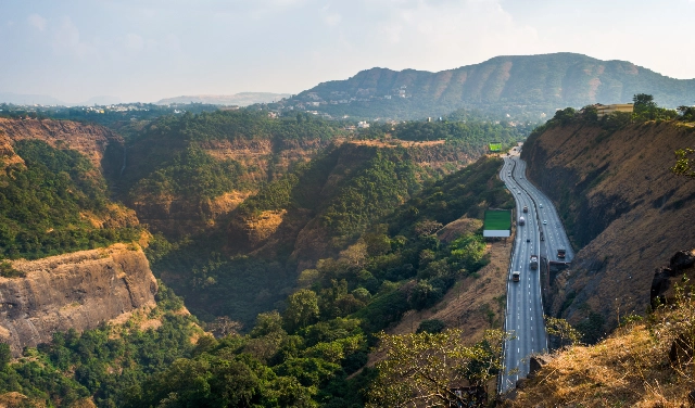 One Day Mumbai to Lonavala & Khandala Trip by Cab