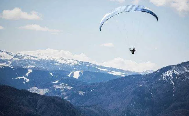 Paragliding in Rohtang