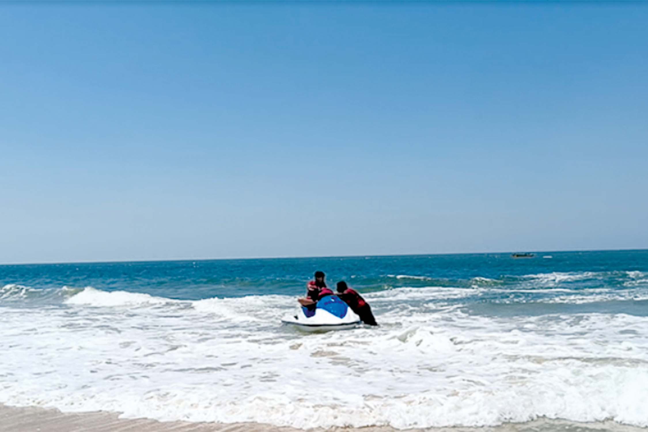 Jet Ski in Gonsua Beach