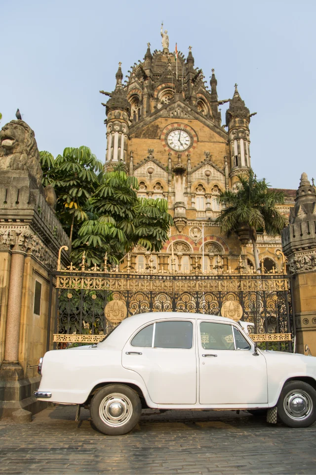 One Day Mumbai to Shirdi and Shani Shignapur Trip by Cab